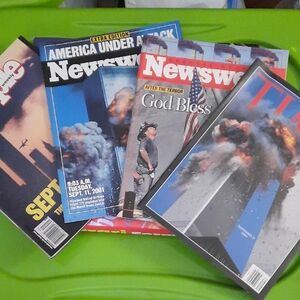 MAGAZINES FROM SEPTEMBER 11, 2001 Collectible